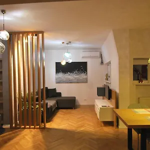  Apartment New In Berindey - Historical Center, Universitate Romania